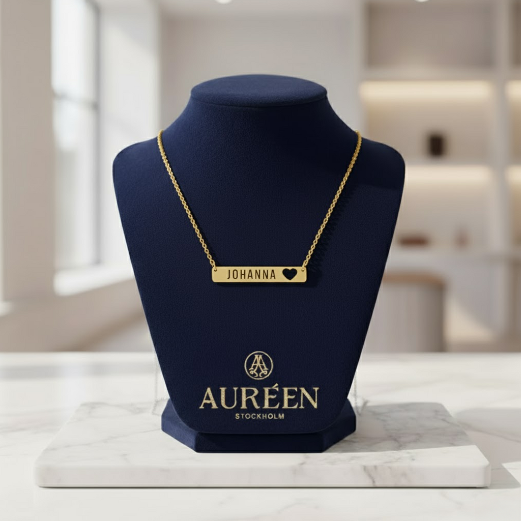 AMORA NECKLACE - PERSONLIGT GRAVERAT HALSBAND (GULD)